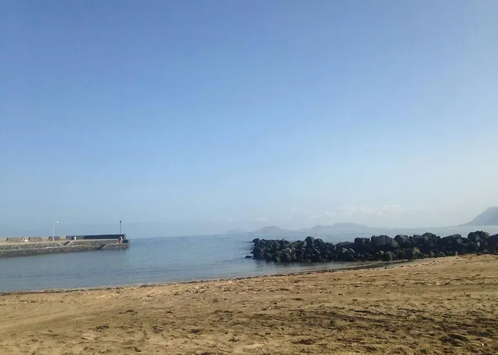 Caleta De Famara Primera Linea De Playa Appartamento