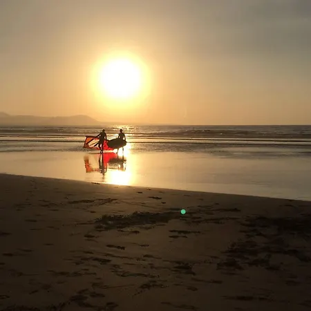Famara - Beachfront, Huge Window & Ocean Views! Teguise (Lanzarote)