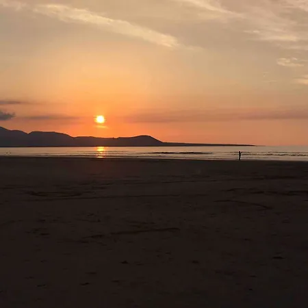 Famara - Beachfront, Huge Window & Ocean Views! Apartmán *