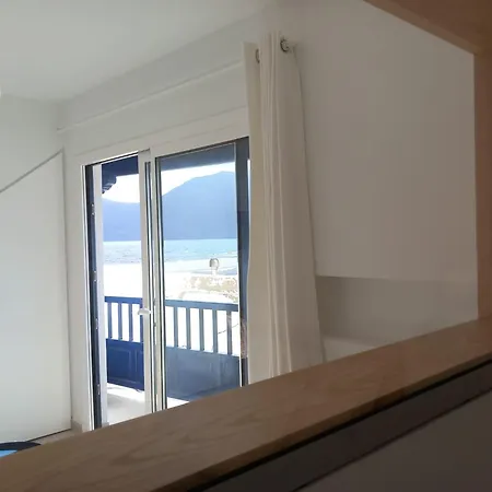 Appartement Famara - Beachfront, Huge Window & Ocean Views! Teguise (Lanzarote)