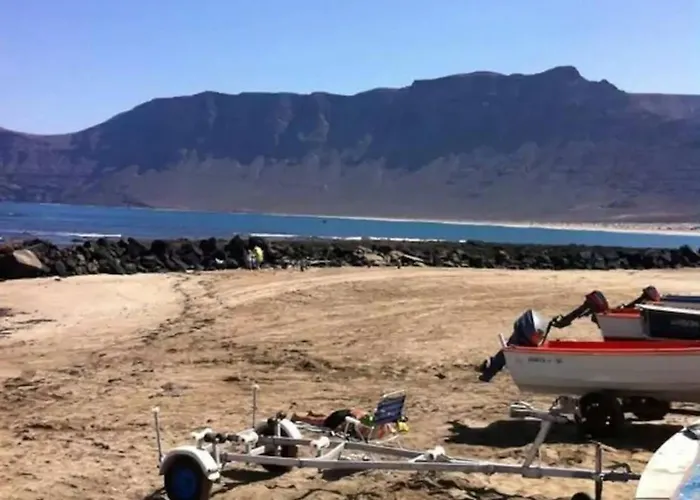 Caleta De Famara Primera Linea De Playa דירה *